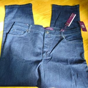 NWT Gloria Vanderbilt Jeans
